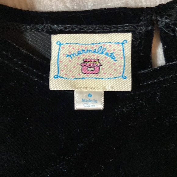 Perfect for twirling ! Velvet too and tiling underneath skirt - Picture 2 of 5